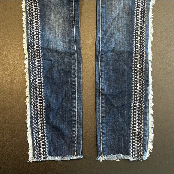 NWT Warp + Weft Piedmont Fashion Embroidered Jeans – Girls Size 10, Medium Wash - Picture 6 of 9